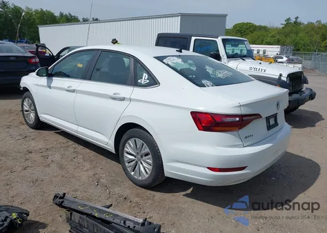 2019 Volkswagen Jetta 1.4T R-Line/1.4T S/1.4T Se z USA, uszkodzony, nr VIN 3VWC57BU7KM243356